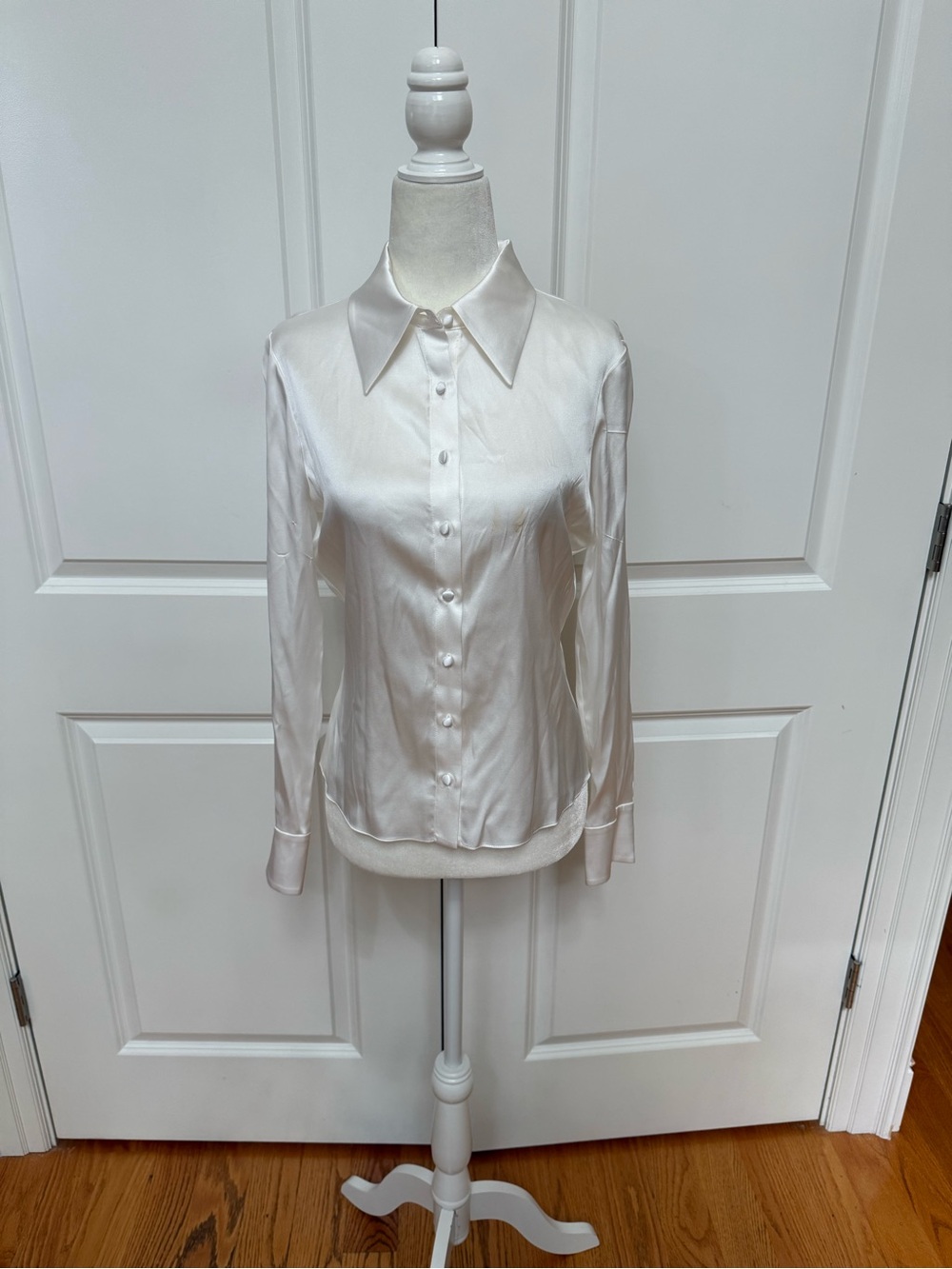 Alice + Olivia Classics Ivory Silk Button-Down Blouse NWT
